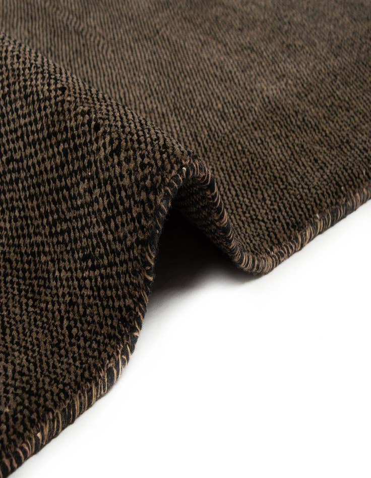 Detail image of 6' 7 x 8' 1 Juma Wool Rug