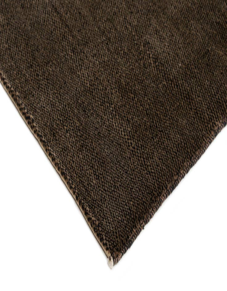 Detail image of 6' 7 x 8' 1 Juma Wool Rug