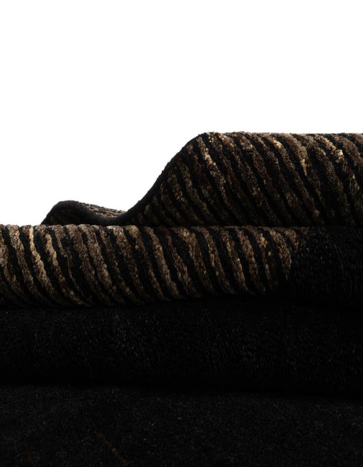 Detail image of 6' x 8' 10 Juma Wool Rug