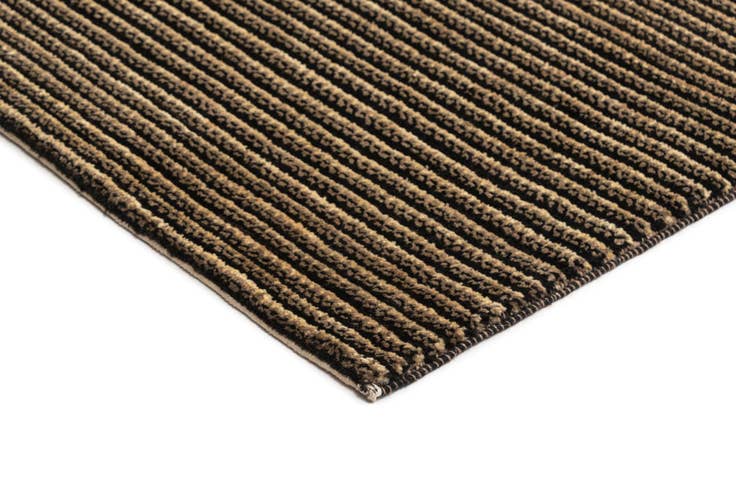 Detail image of 5' 4 x 8' Juma Wool Rug