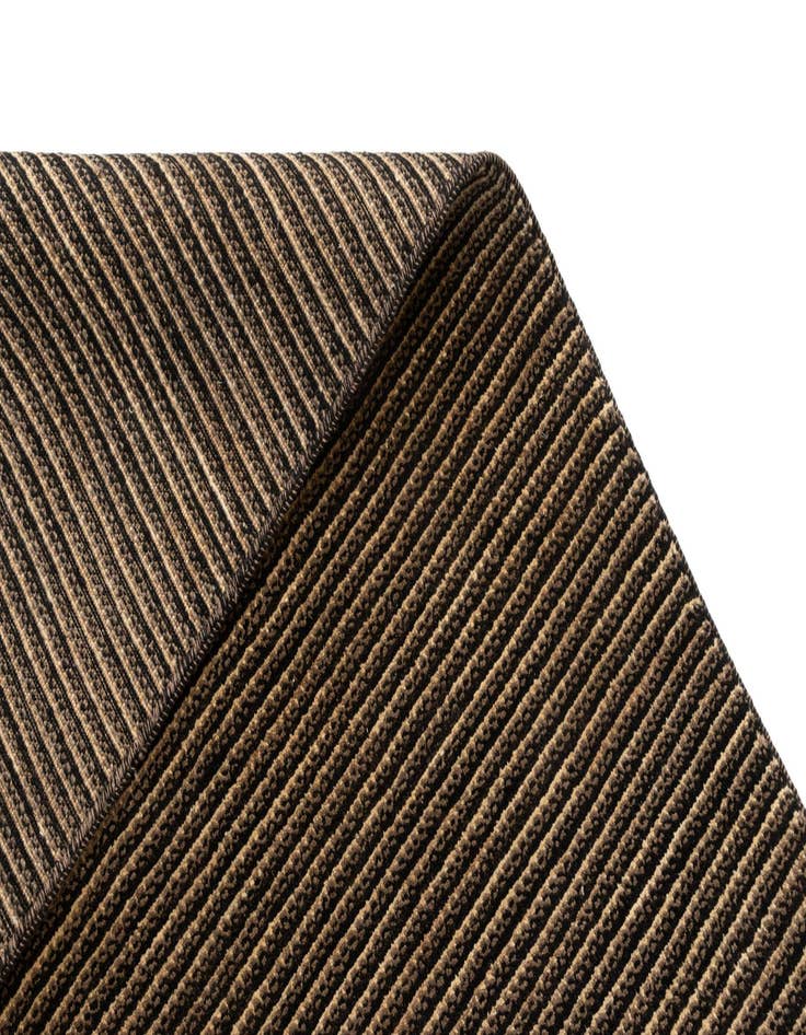 Detail image of 5' 4 x 8' Juma Wool Rug