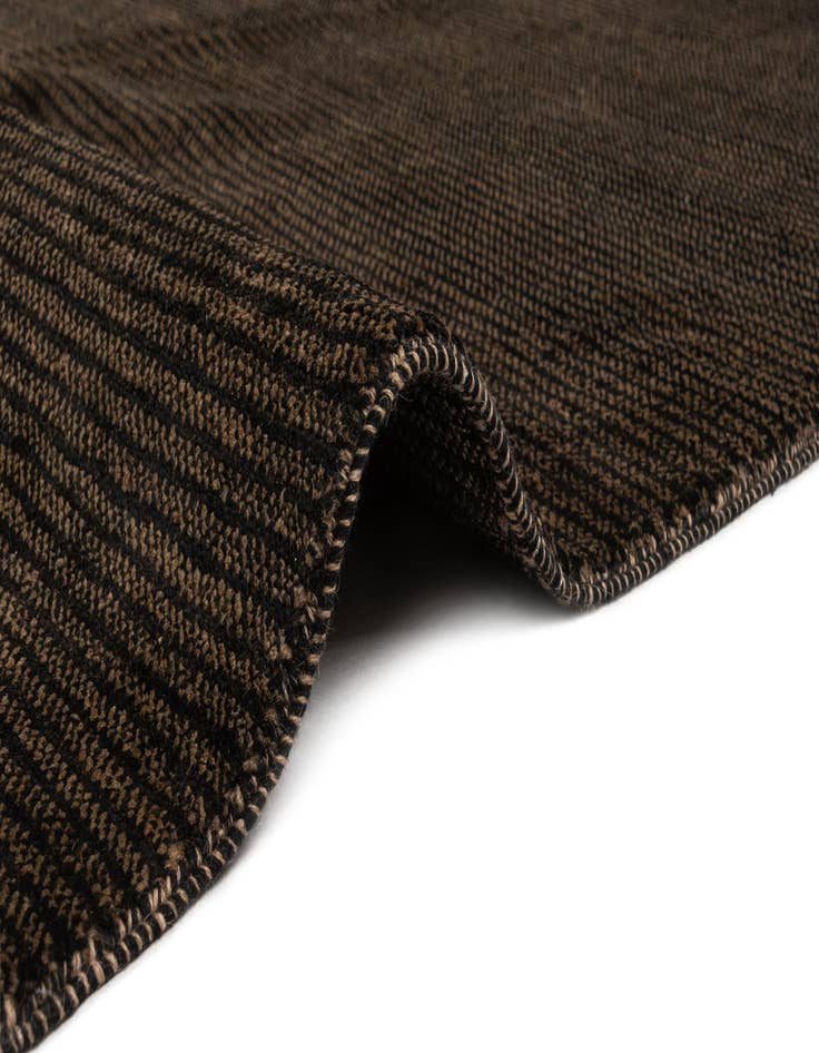 Detail image of 5' 5 x 7' 11 Juma Wool Rug