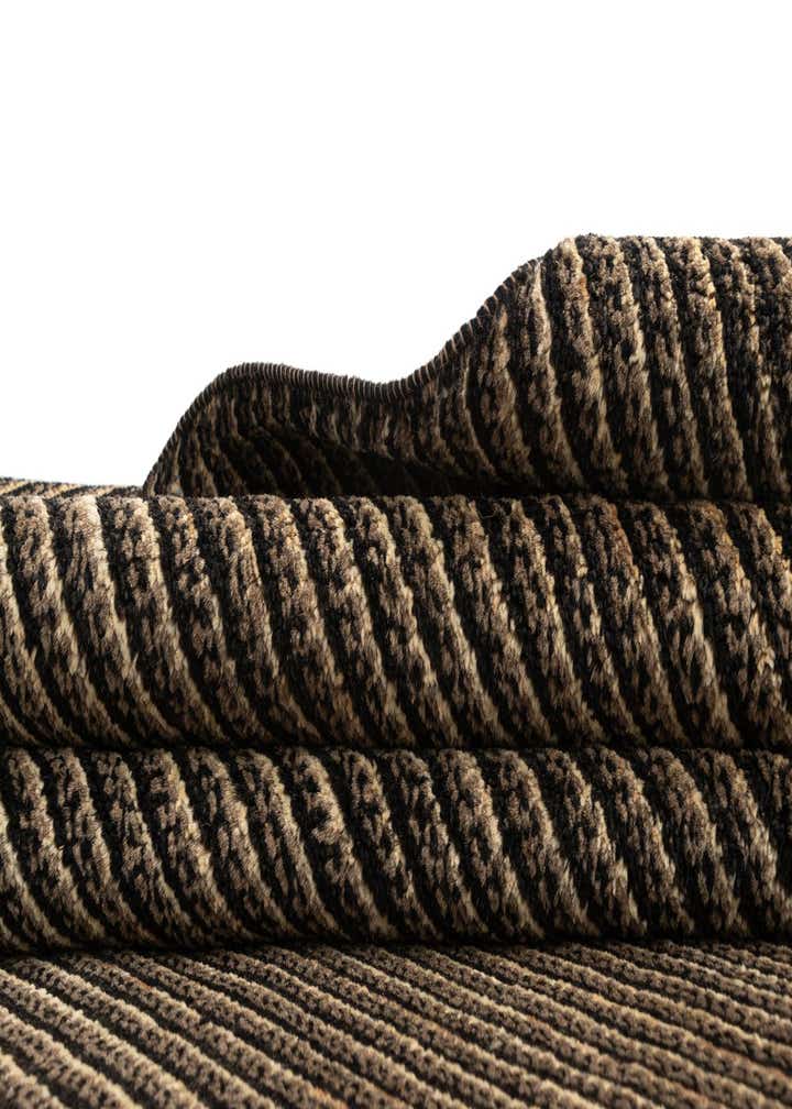 5' 7 x 7' 10 Juma Wool Rug