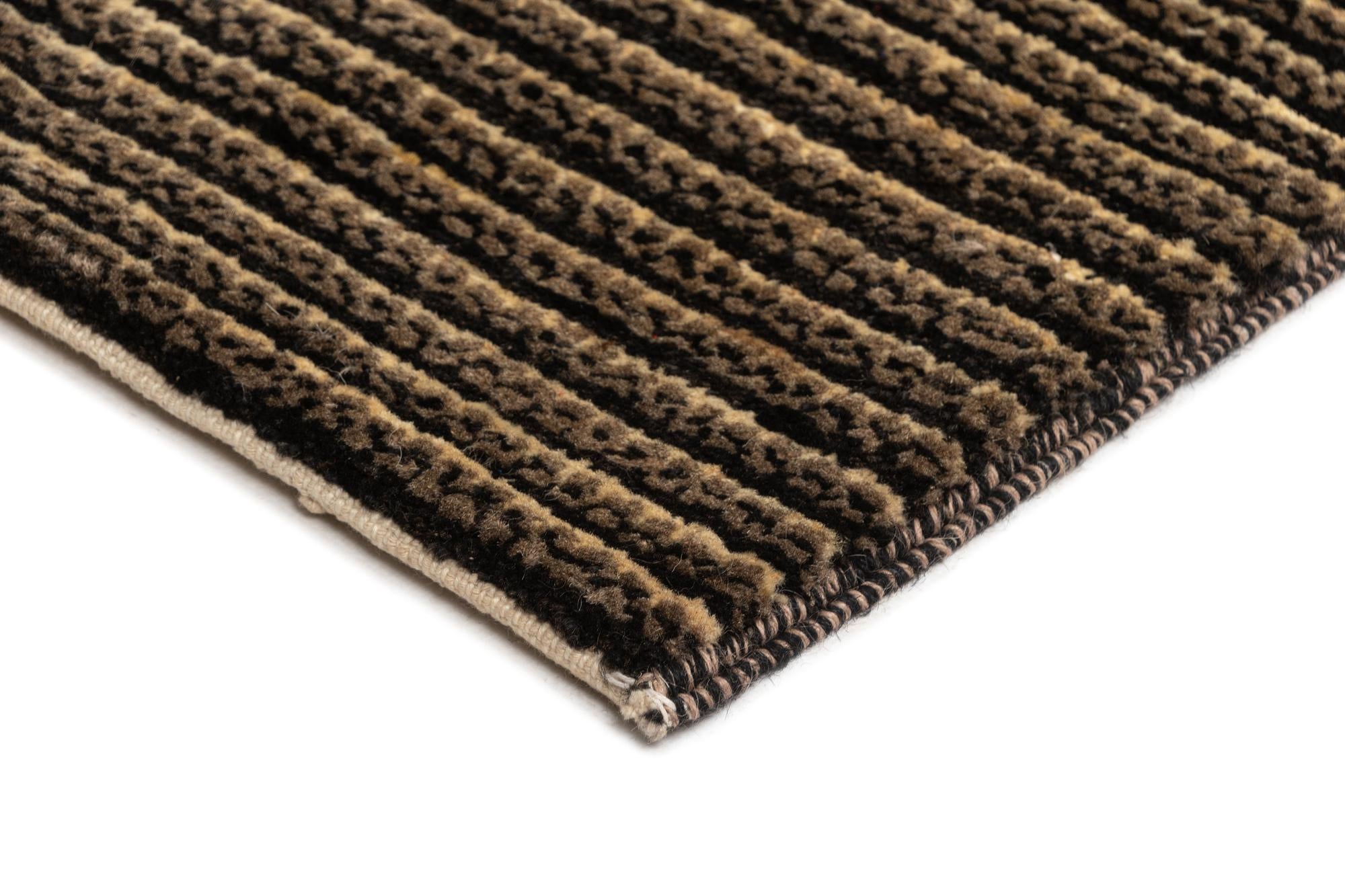 5' 7 x 7' 10 Juma Wool Rug