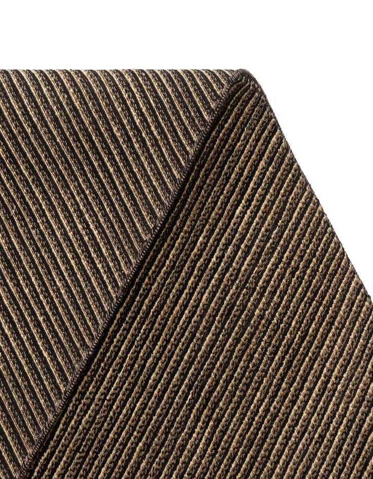 Detail image of 5' 7 x 7' 10 Juma Wool Rug