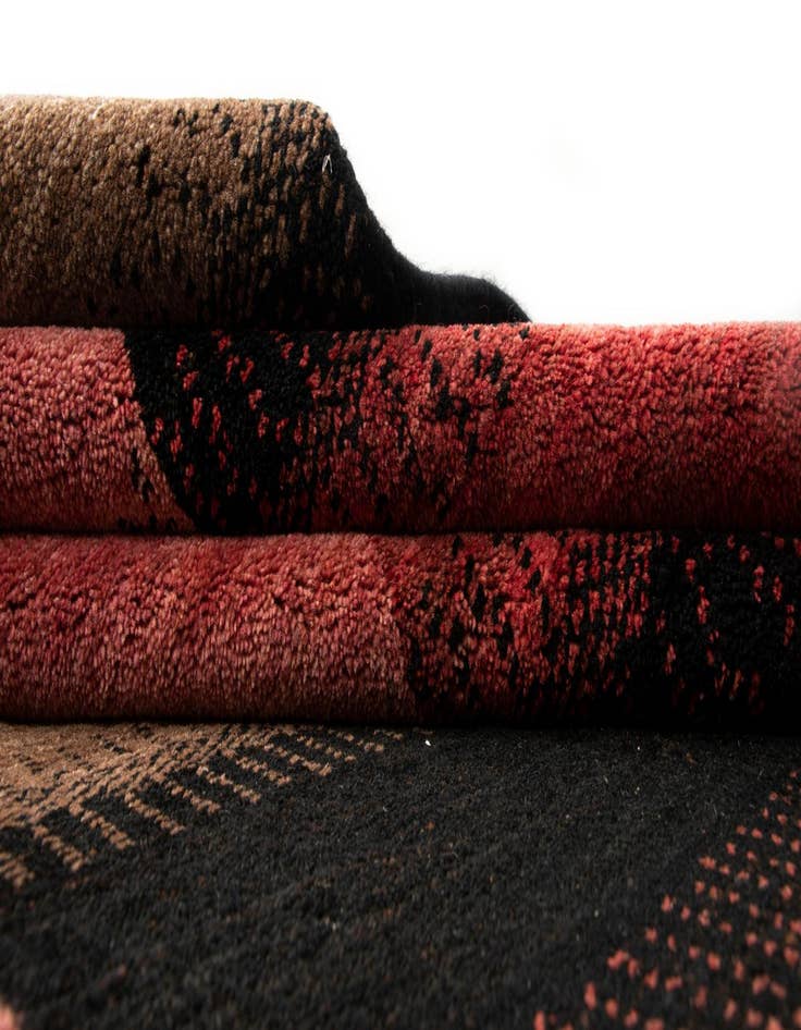 Detail image of 5' 6 x 7' 7 Juma Wool Rug