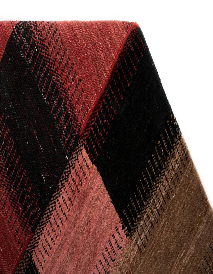 Detail image of 5' 6 x 7' 7 Juma Wool Rug