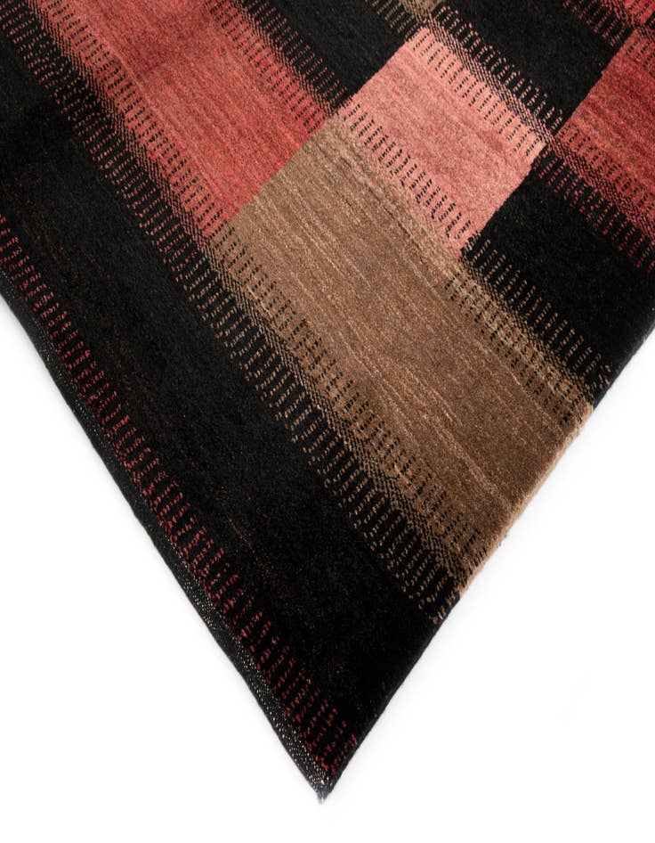 Detail image of 5' 6 x 7' 7 Juma Wool Rug