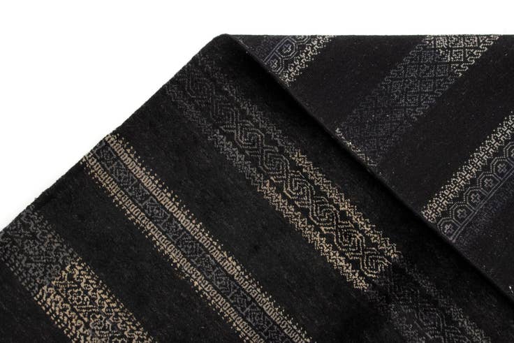 Detail image of 8' 2 x 9' 8 Juma Rug