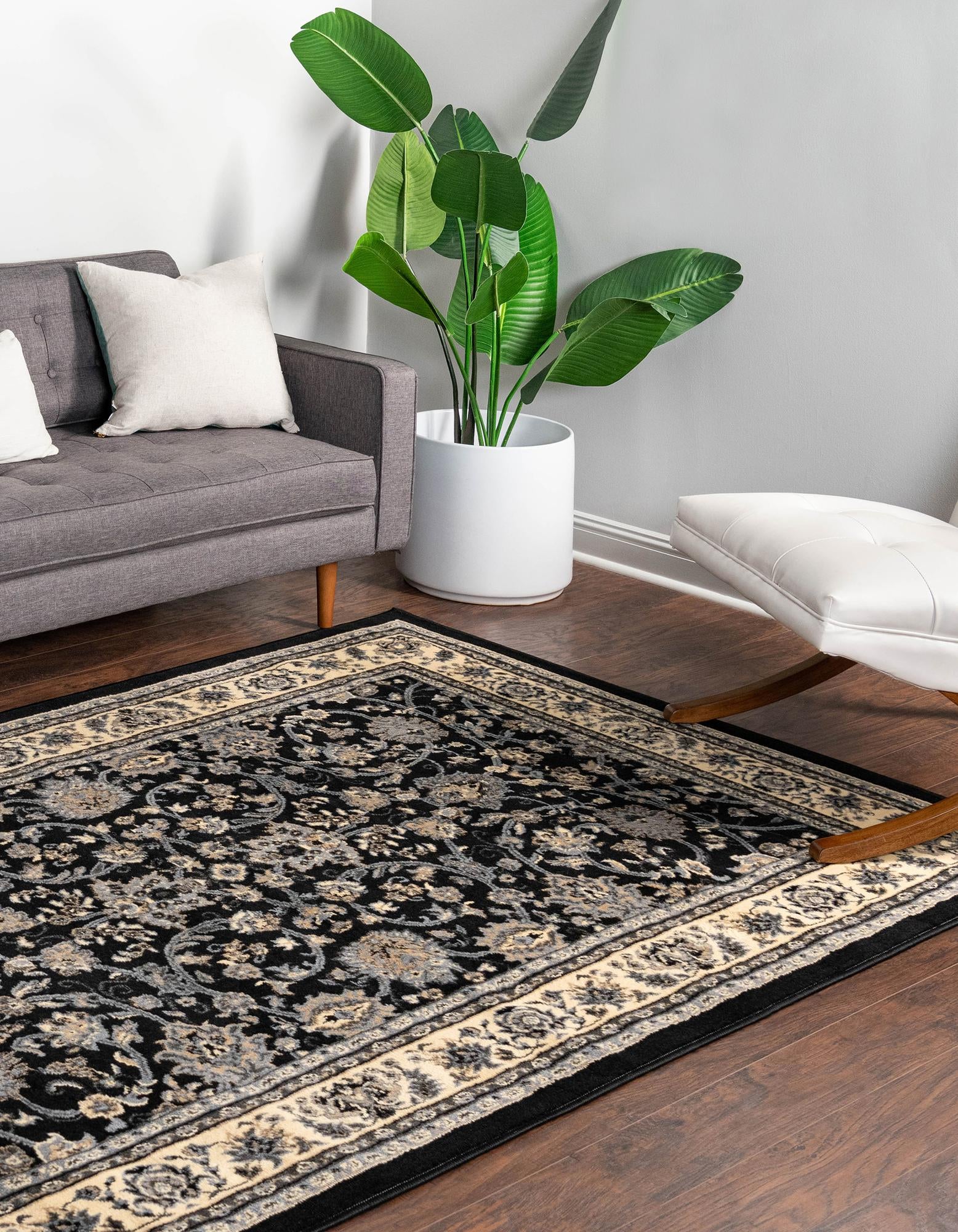 5' 3 x 8' Kashan Design Rug