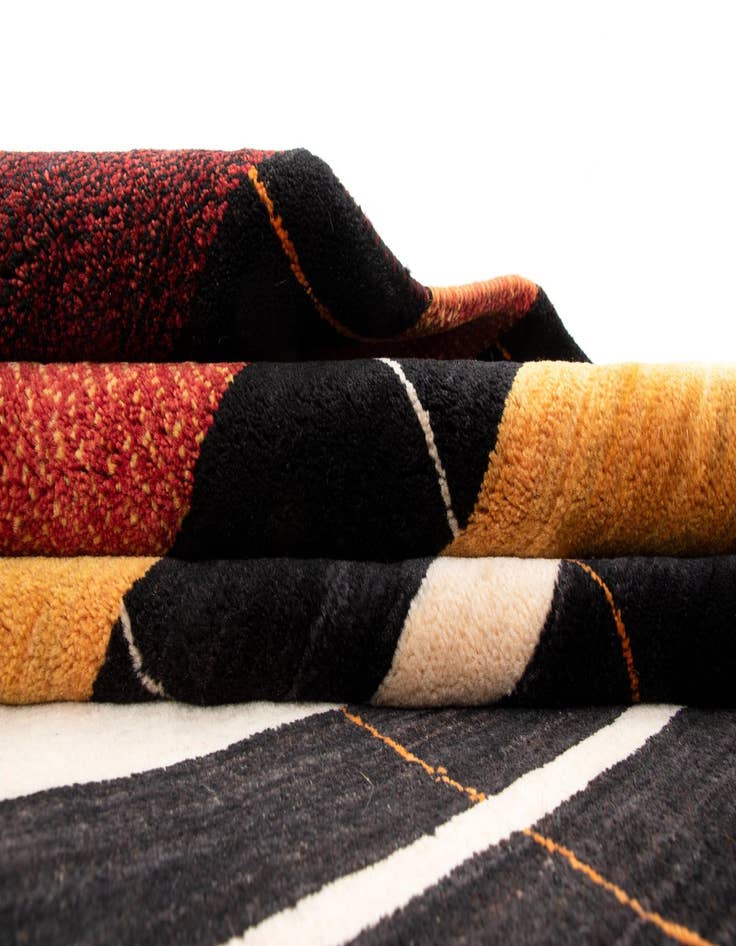 Detail image of 6' 5 x 9' 8 Kashkuli Wool Rug