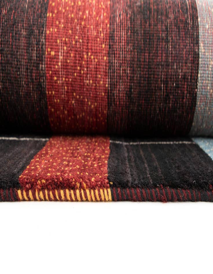 Detail image of 6' 5 x 9' 8 Kashkuli Wool Rug