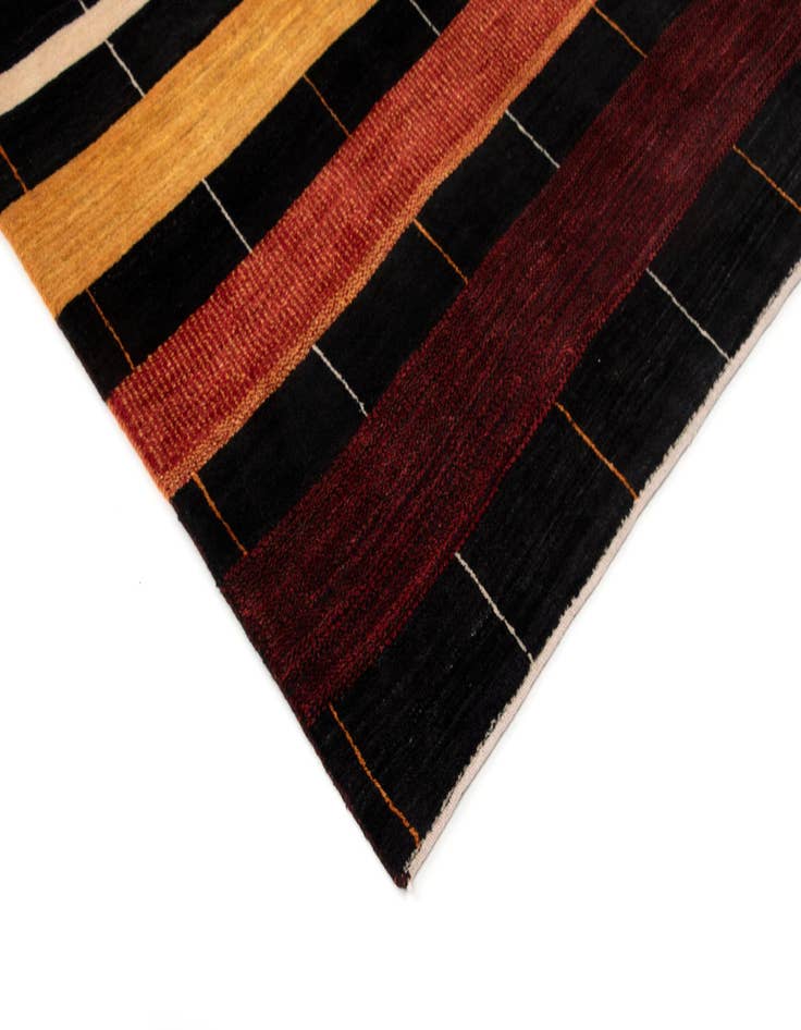 Detail image of 6' 5 x 9' 8 Kashkuli Wool Rug