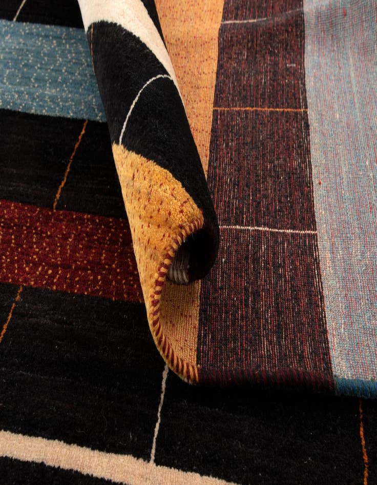 Detail image of 6' 5 x 9' 8 Kashkuli Wool Rug