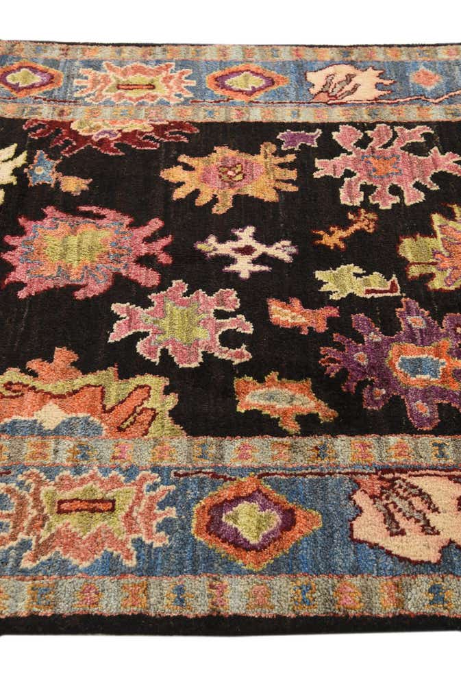 4' 3 x 5' 9 Hand Knotted Kazak Rug