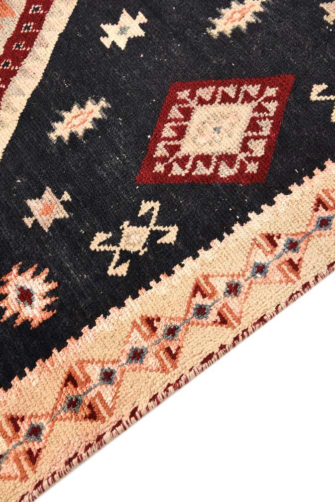 6' 6 x 10' Hand Knotted Kazak Rug