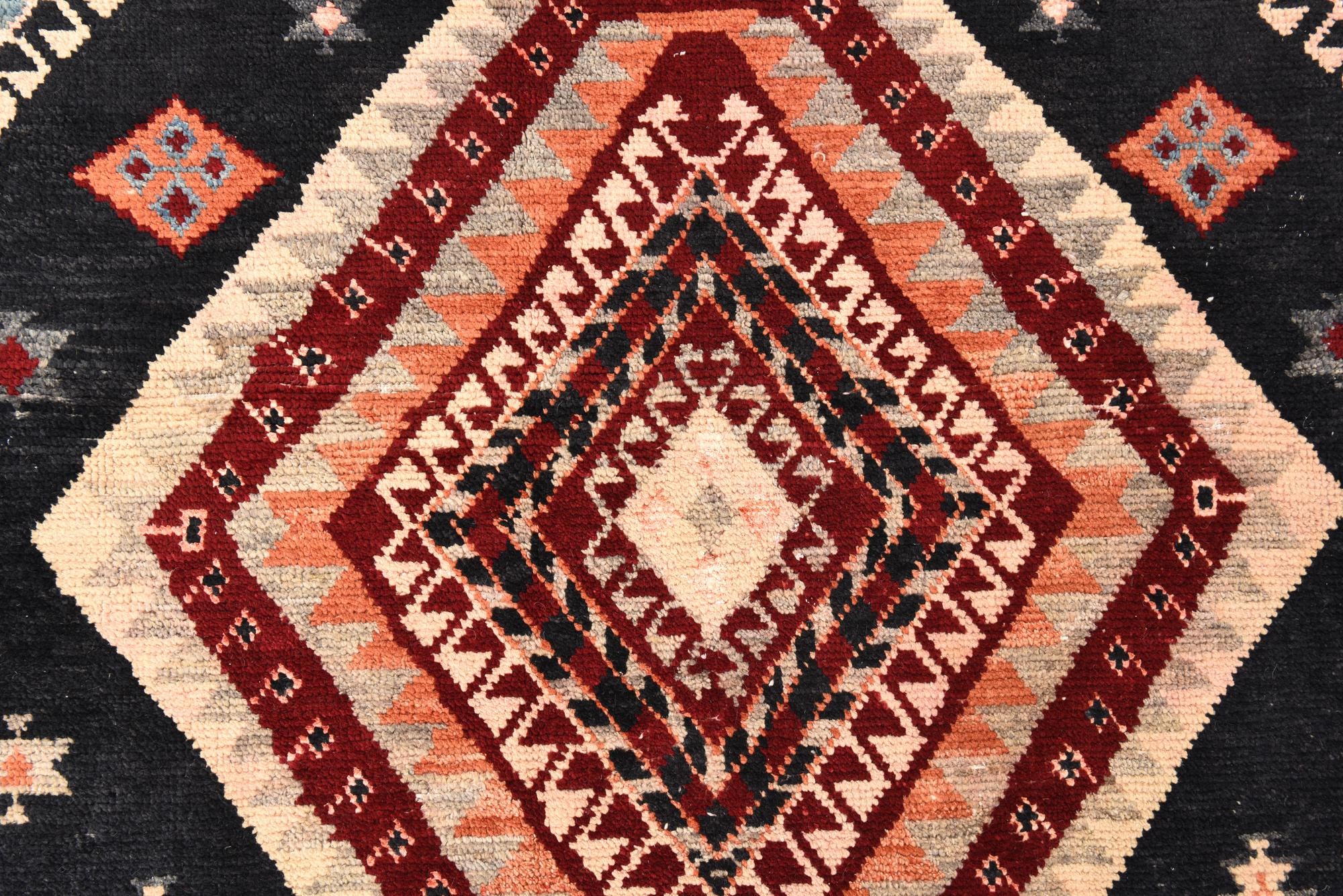 6' 6 x 10' Hand Knotted Kazak Rug