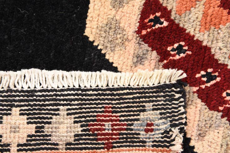 Detail image of 6' 6 x 10' Hand Knotted Kazak Rug