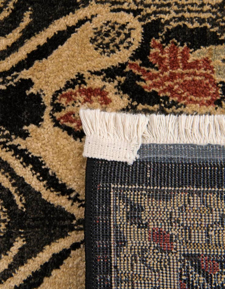 Detail image of 2' x 3' 1 Kensington Rug