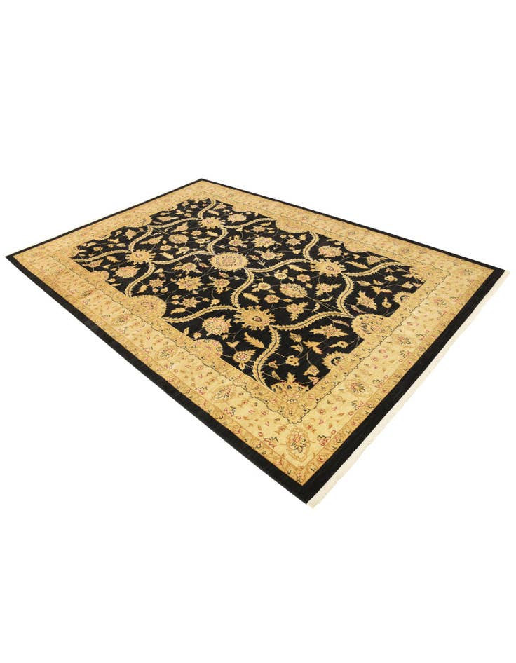 Detail image of 7' x 10' Kensington Rug