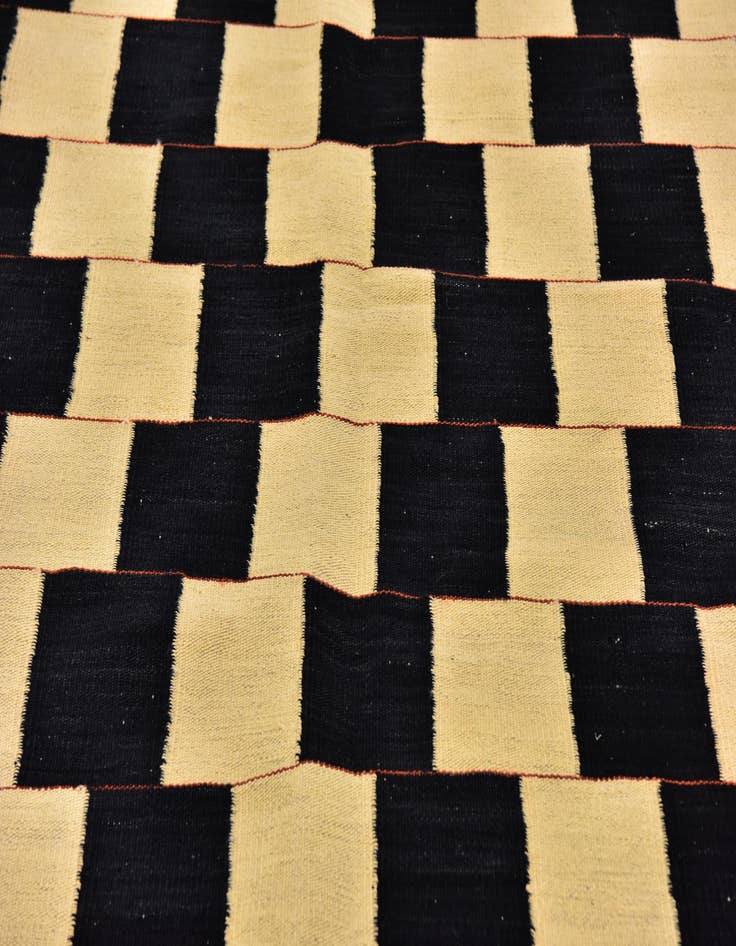 Detail image of 5' 2 x 6' 10 Hand Woven Kilim Modern Wool Rug
