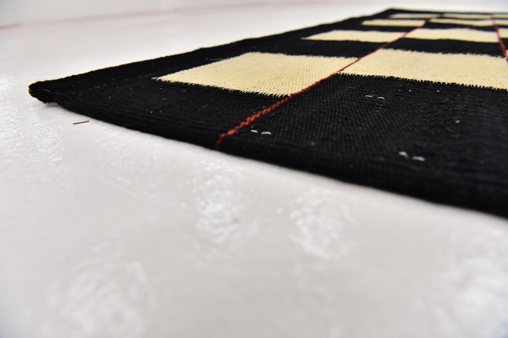 4' 3 x 6' Hand Woven Kilim Modern Wool Rug