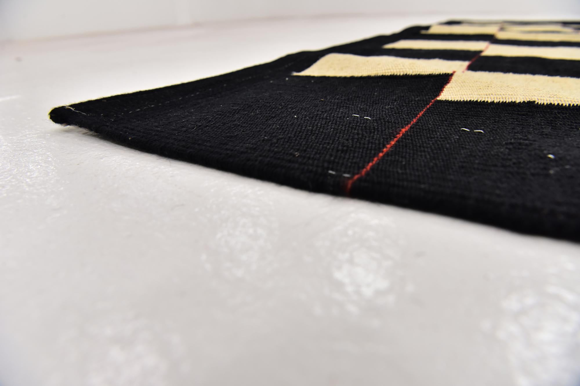 5' x 6' 9 Hand Woven Kilim Modern Wool Rug