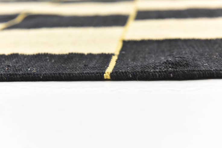 Detail image of 6' x 7' 9 Hand Woven Kilim Modern Wool Rug