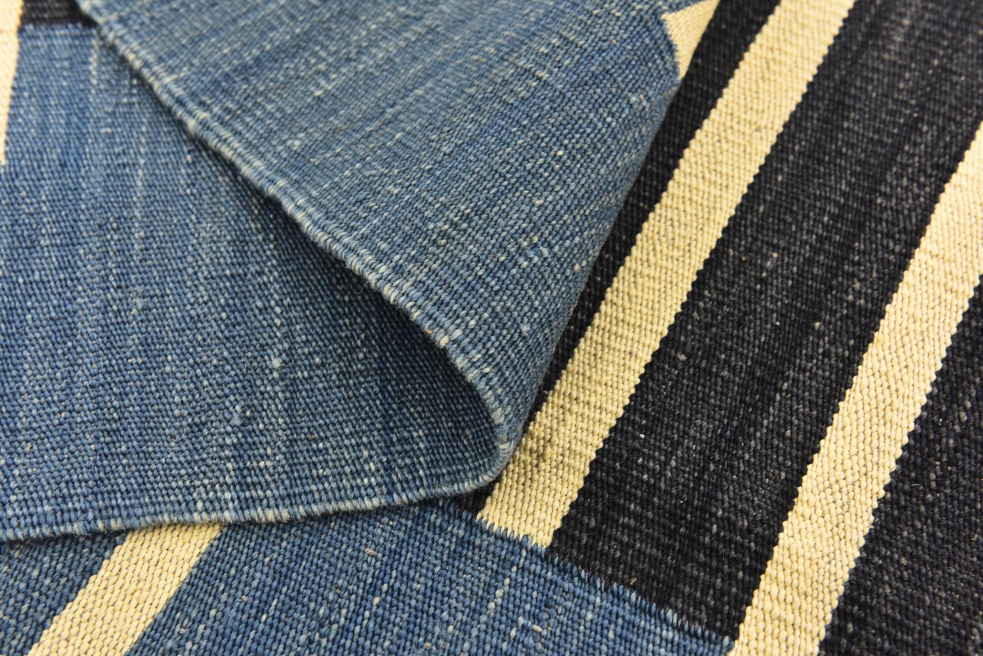 5' x 6' 6 Hand Woven Kilim Modern Wool Rug