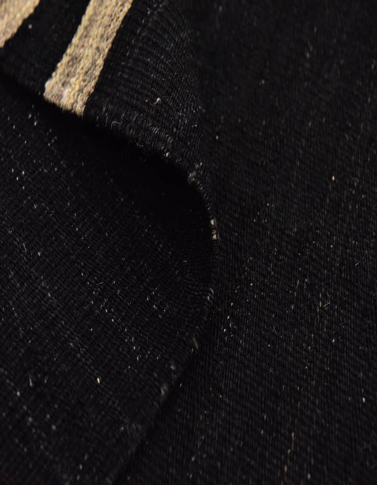 Detail image of 4' 4 x 5' 9  Hand Woven Kilim Modern Wool Rug