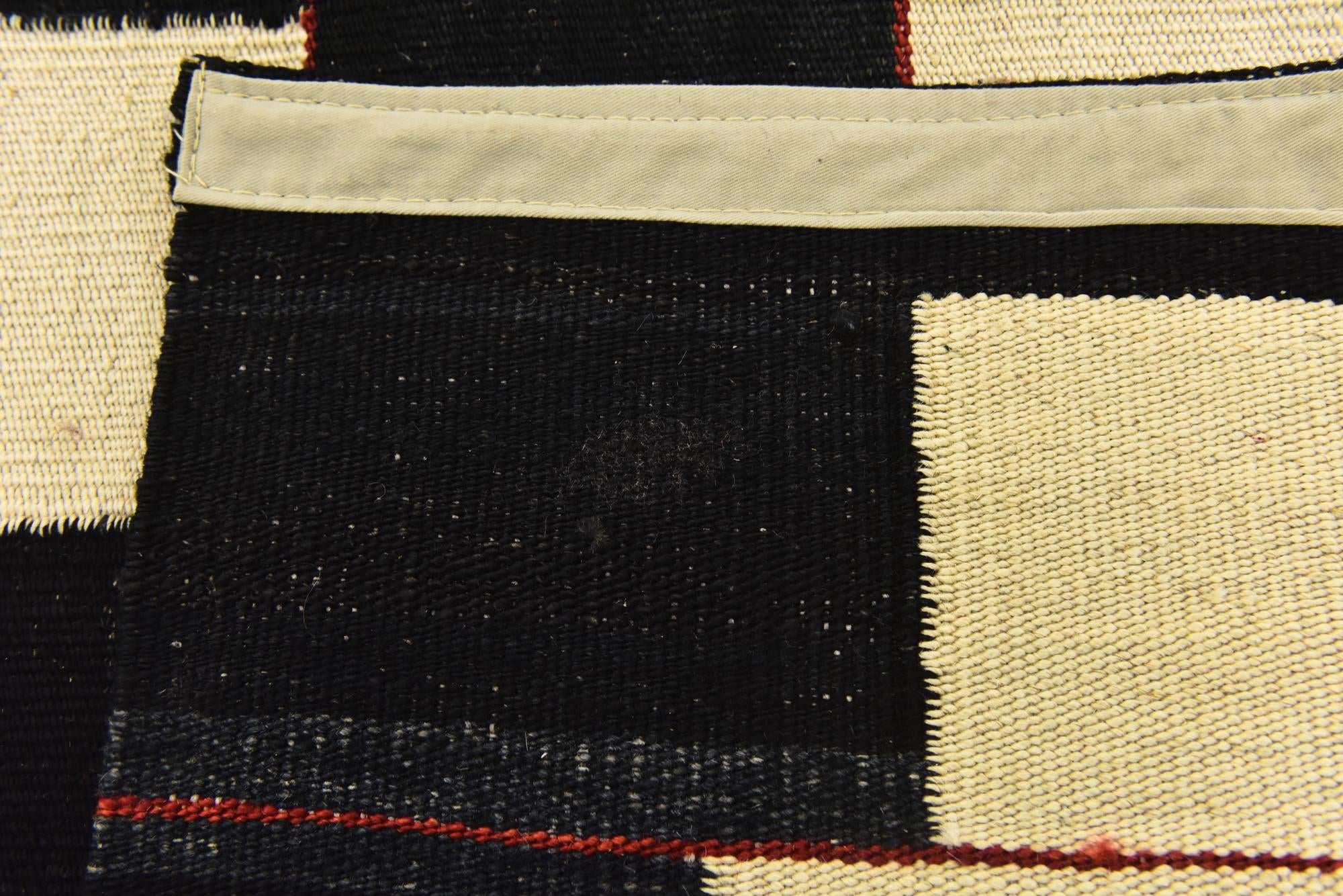 4' 4 x 6' Hand Woven Kilim Modern Wool Rug