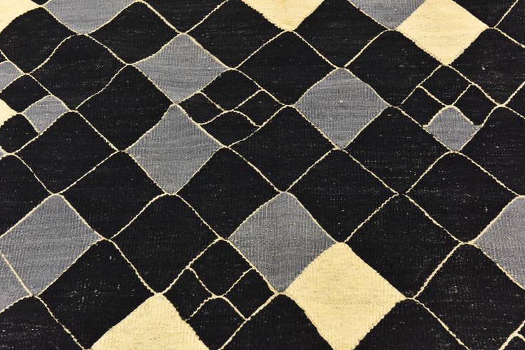 Detail image of 5' 4 x 6' 4 Hand Woven Kilim Modern Wool Rug