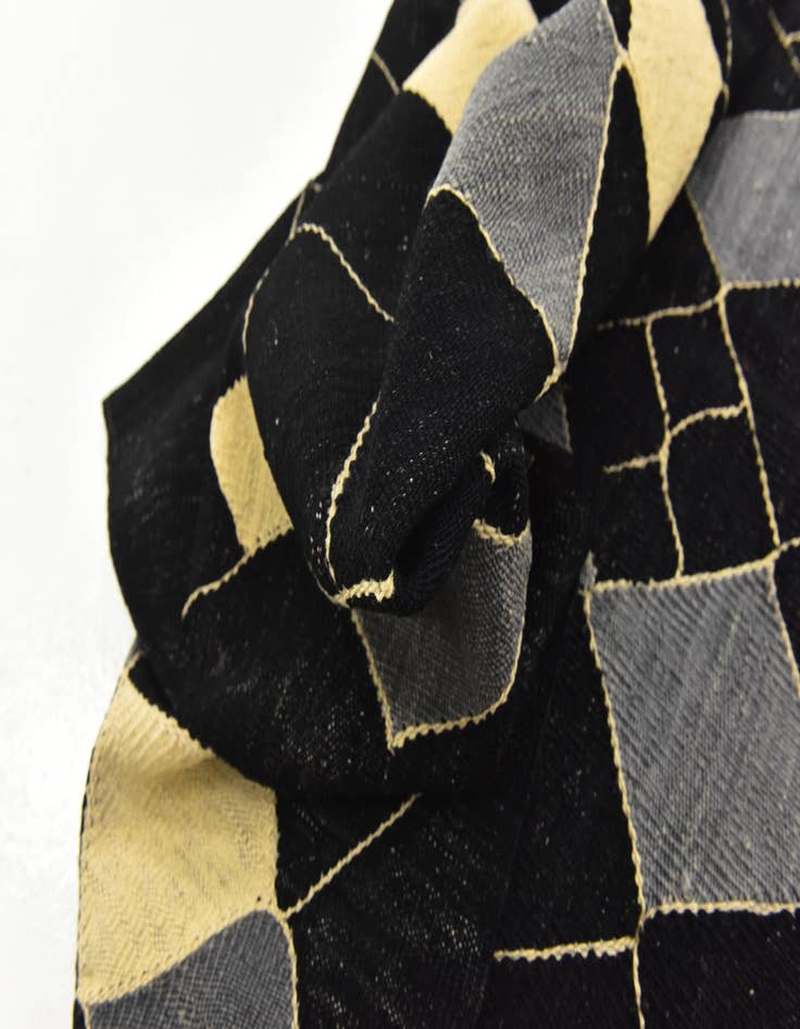 Detail image of 5' 4 x 6' 4  Hand Woven Kilim Modern Wool Rug