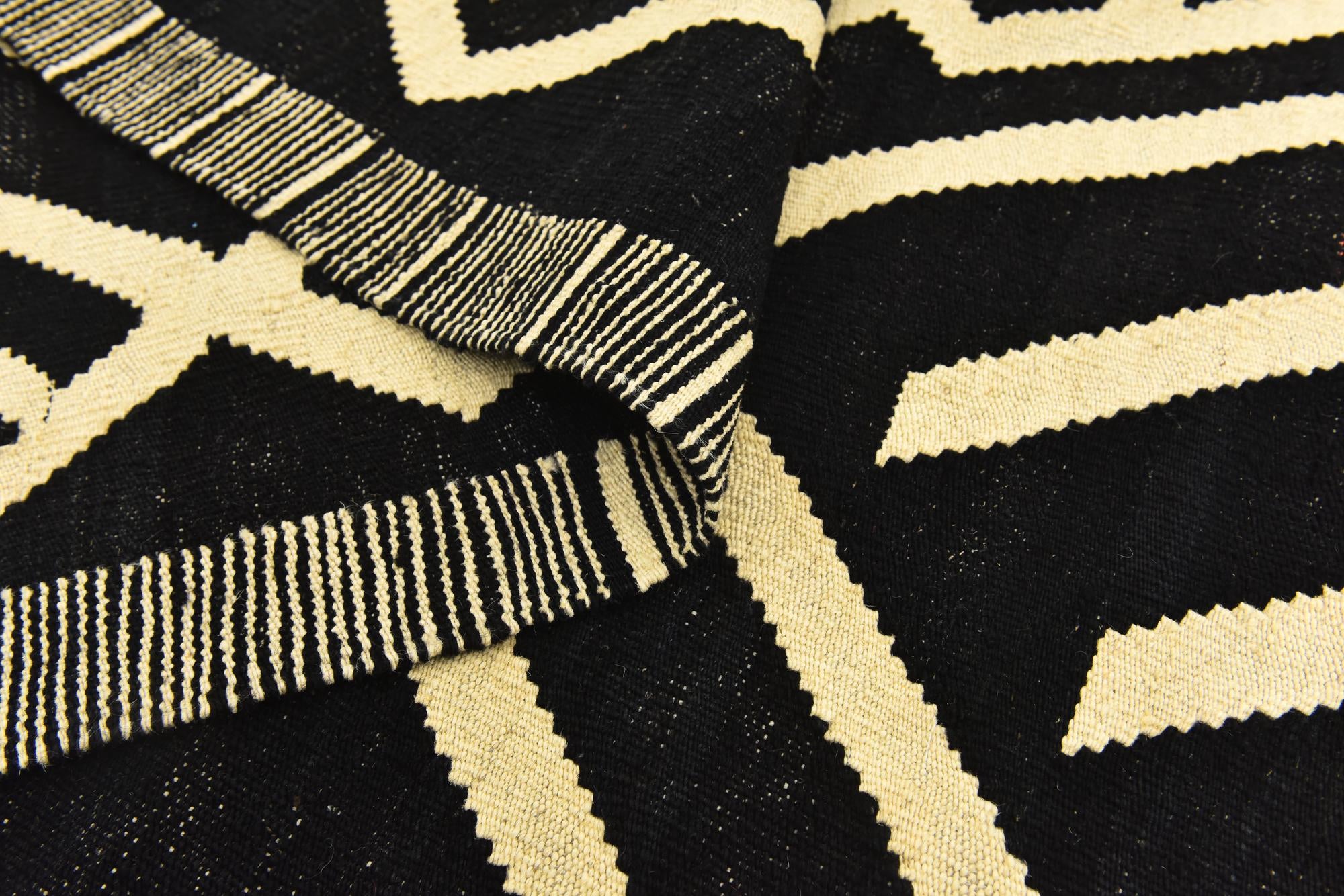 5' 8 x 7' 8 Hand Woven Kilim Modern Wool Rug