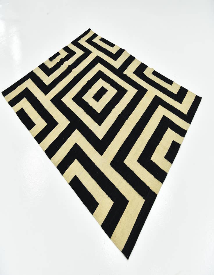 Detail image of 6' x 7' 8  Hand Woven Kilim Modern Wool Rug