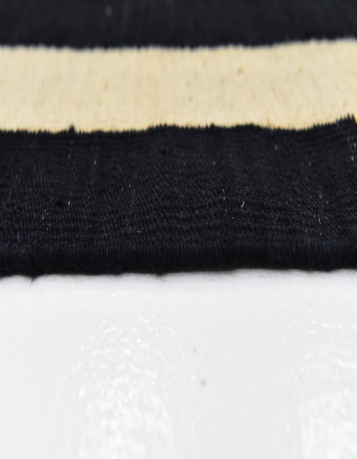 Detail image of 6' x 7' 8  Hand Woven Kilim Modern Wool Rug