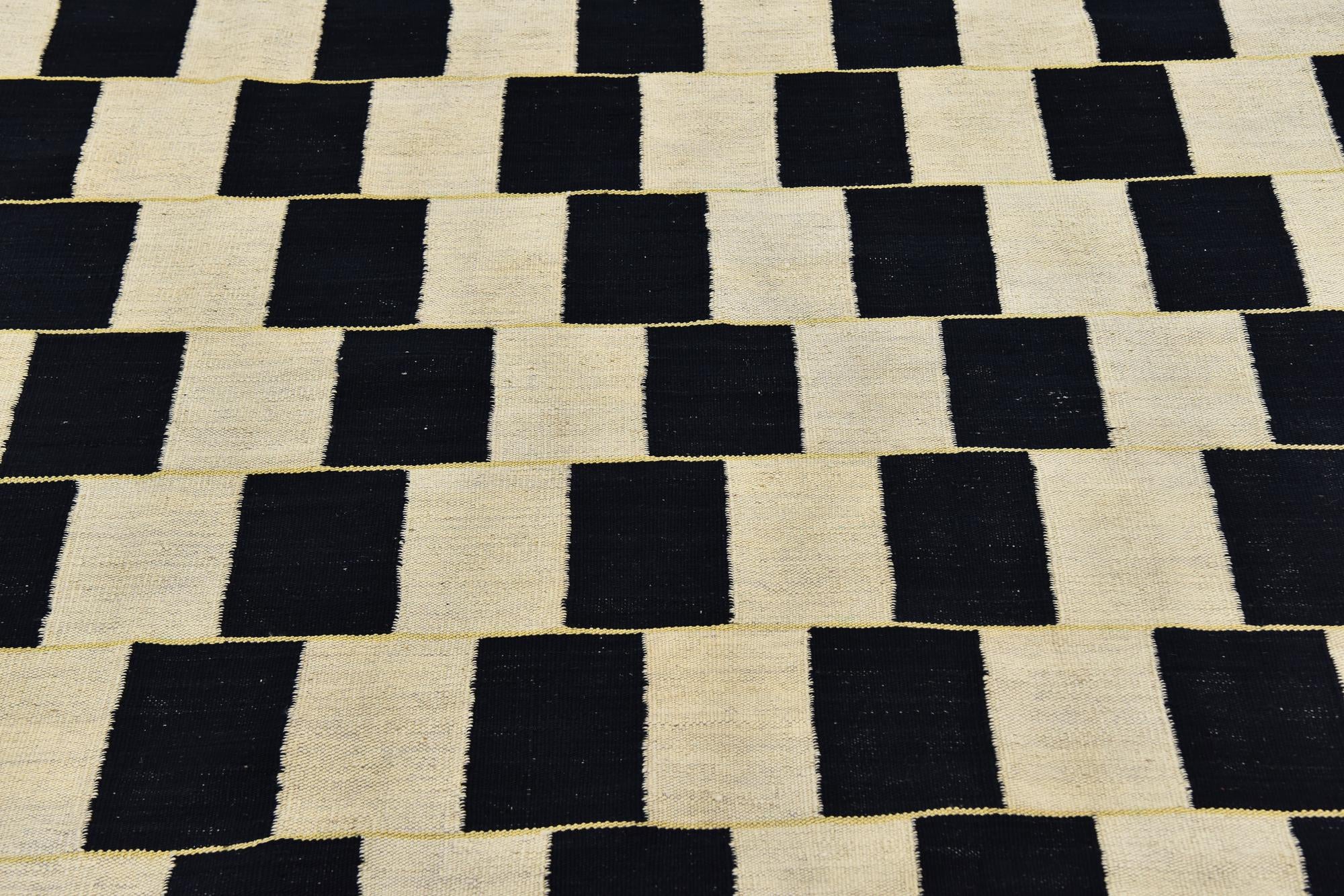 6' x 7' 10 Hand Woven Kilim Modern Wool Rug