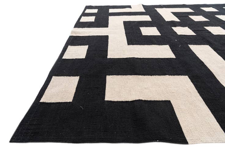 Detail image of 6' 9 x 9' 7 Hand Woven Kilim Modern Wool Rug