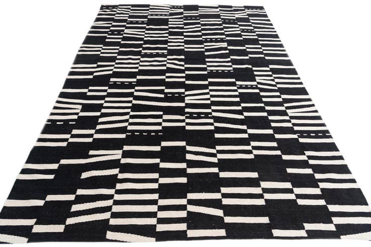 Detail image of 6' 10 x 9' 8 Hand Woven Kilim Modern Wool Rug