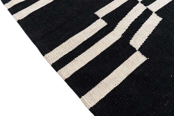 6' 10 x 9' 8 Hand Woven Kilim Modern Wool Rug