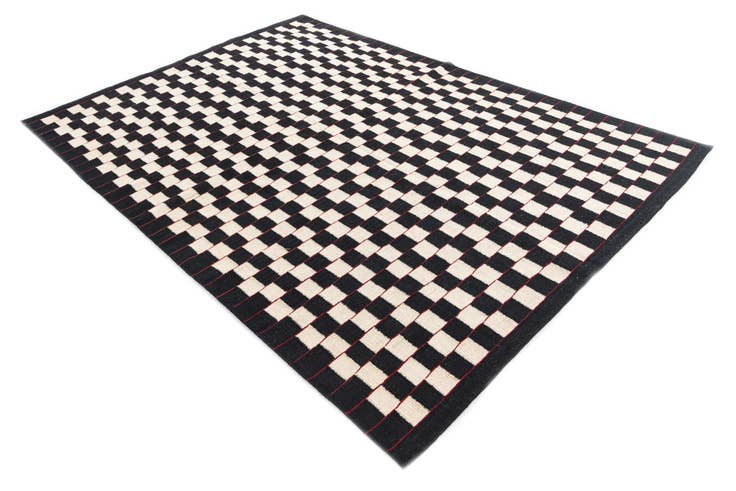 Detail image of 5' 7 x 8' Hand Woven Kilim Modern Wool Rug