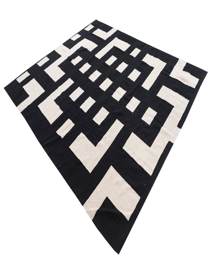 Detail image of 8' 2 x 9' 6 Hand Woven Kilim Modern Wool Rug