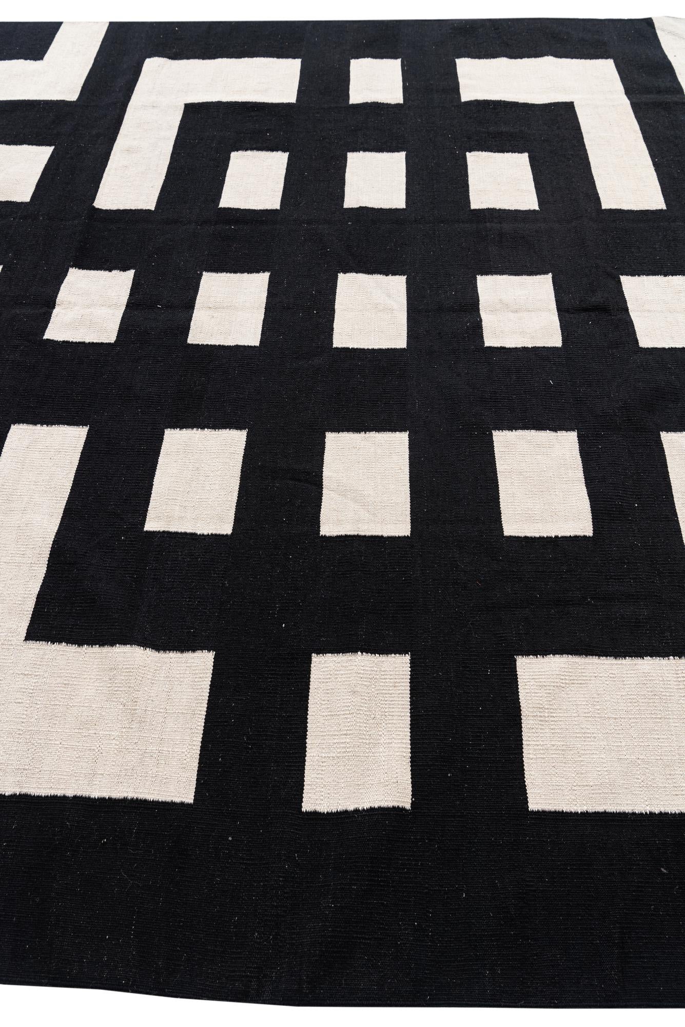 8' 2 x 9' 6 Hand Woven Kilim Modern Wool Rug