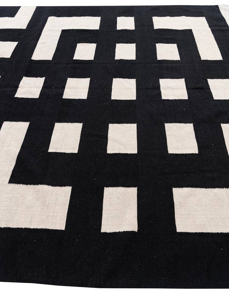 Detail image of 8' 2 x 9' 6 Hand Woven Kilim Modern Wool Rug