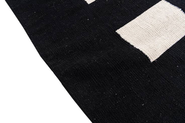 Detail image of 8' 2 x 9' 6 Hand Woven Kilim Modern Wool Rug