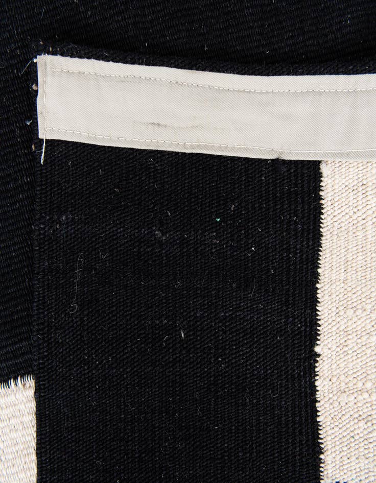 Detail image of 8' 2 x 9' 6  Hand Woven Kilim Modern Wool Rug