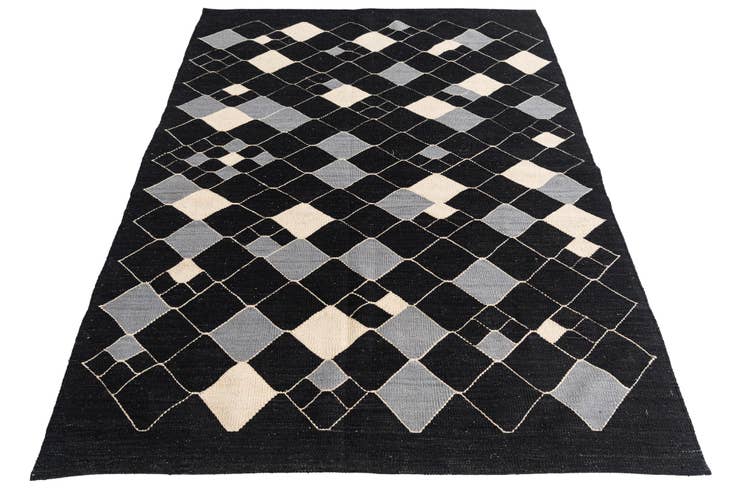Detail image of 4' 10 x 6' 7 Hand Woven Kilim Modern Wool Rug