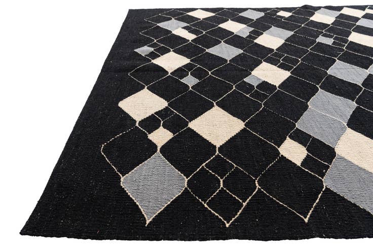 Detail image of 4' 10 x 6' 7 Hand Woven Kilim Modern Wool Rug