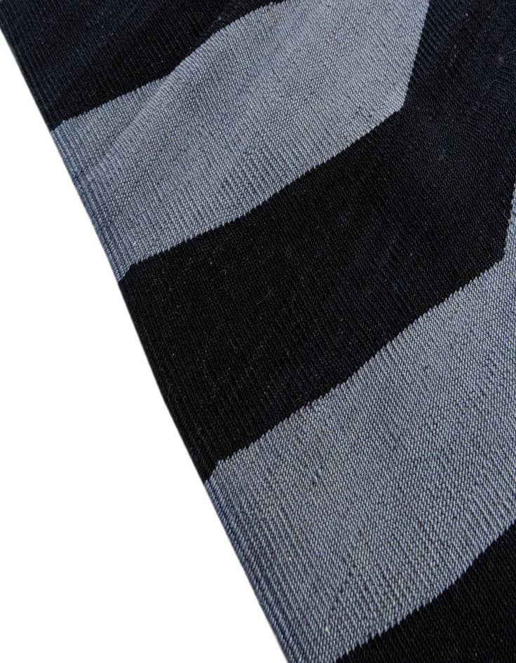 Detail image of 6' x 7' 7  Hand Woven Kilim Modern Wool Rug