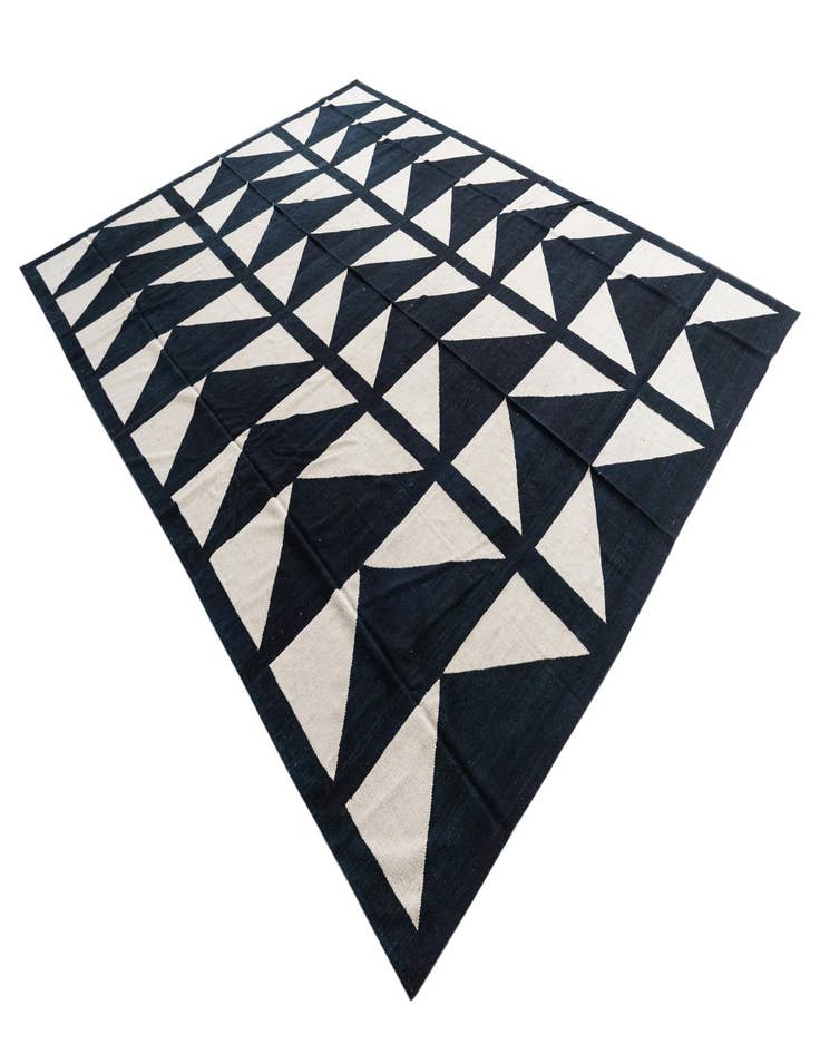 Detail image of 10' 1 x 13'  Hand Woven Kilim Modern Wool Rug